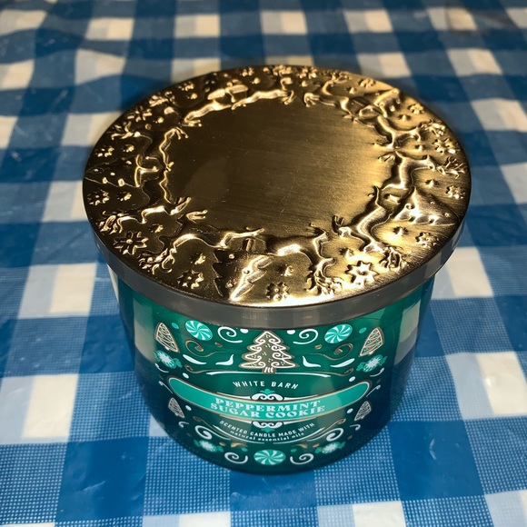 Bath & Body Works Peppermint Sugar Cookie 3-Wick Candle - Picture 2 of 2